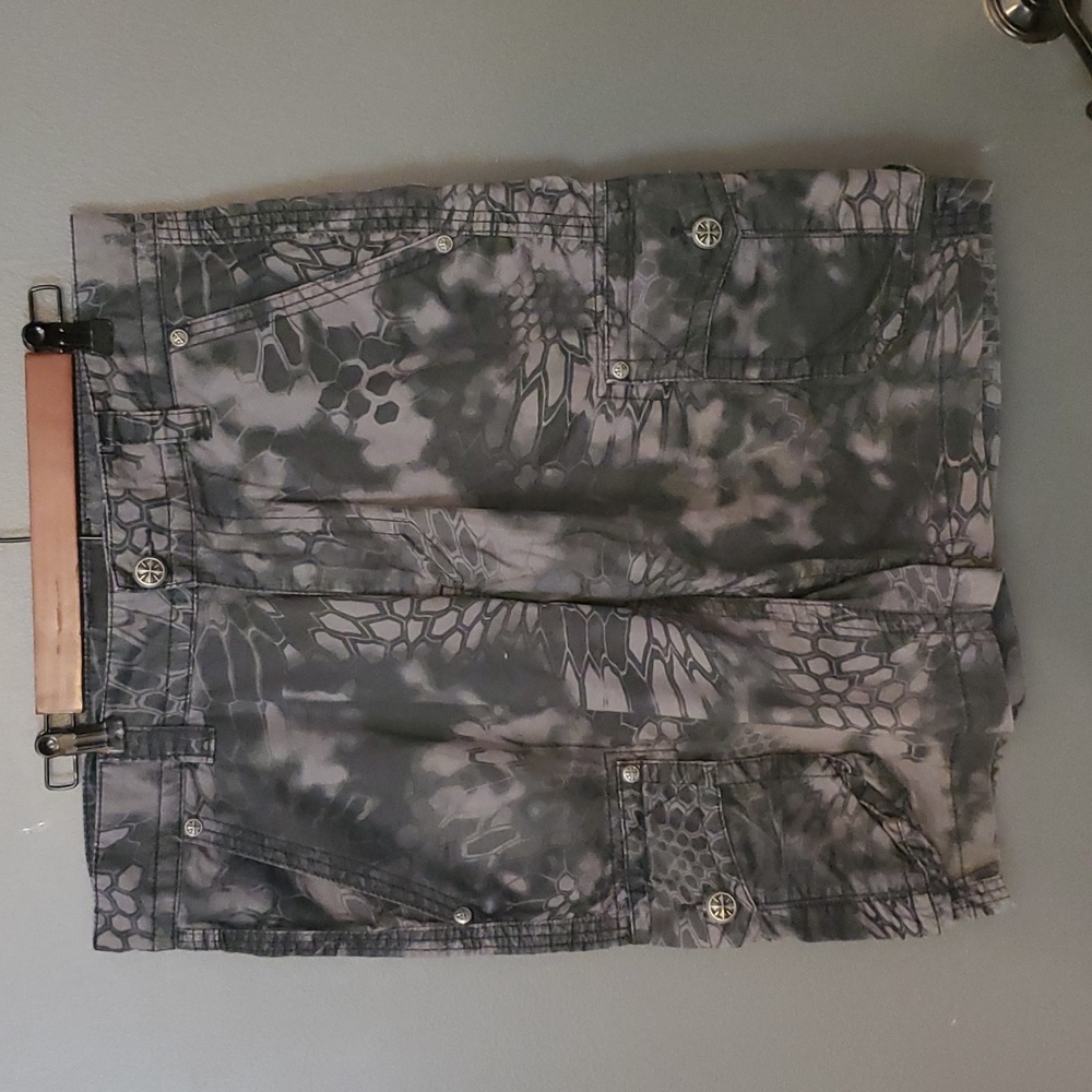 Affliction Shorts size 33